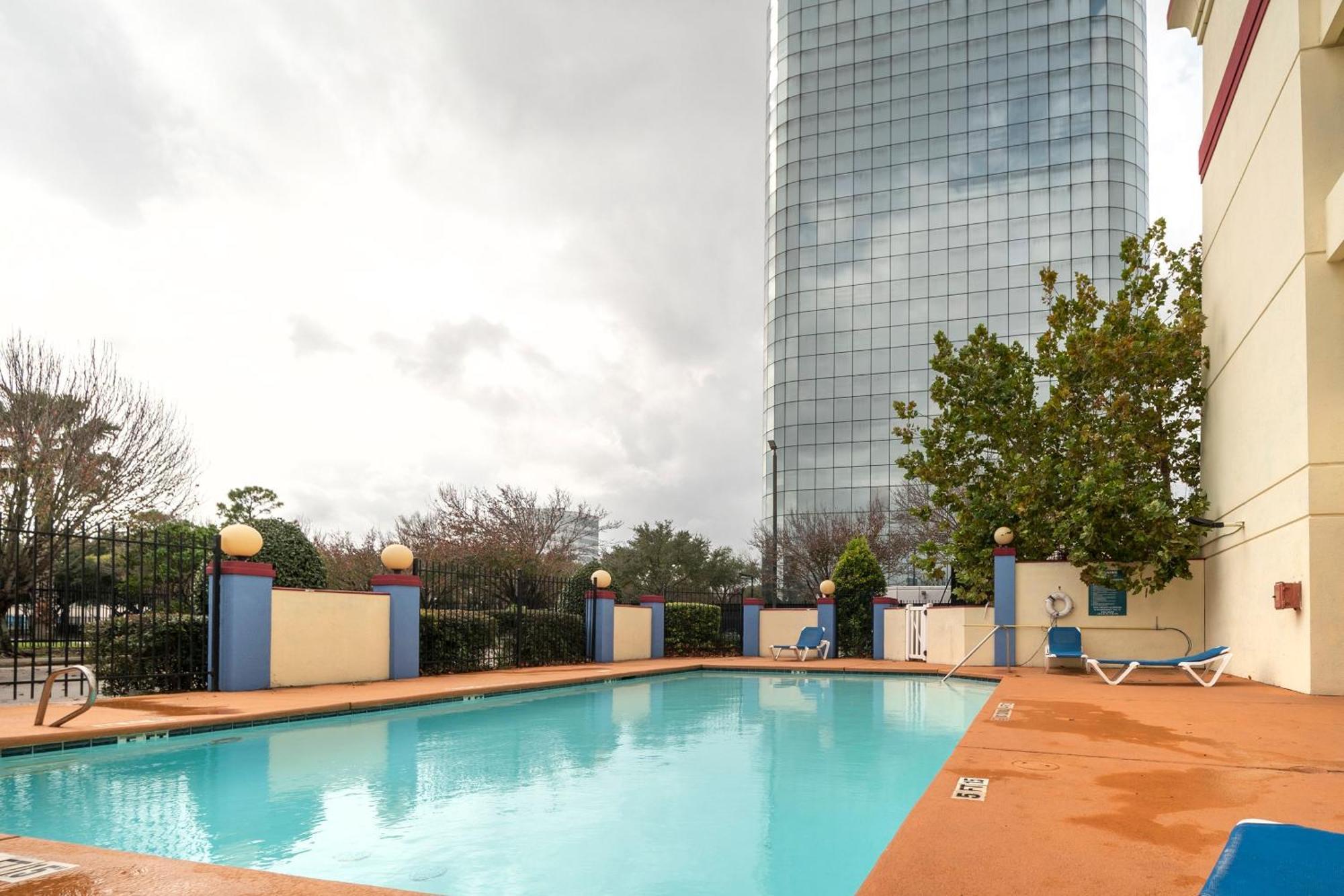 Hotel Oyo Townhouse Houston Airport North Exterior foto