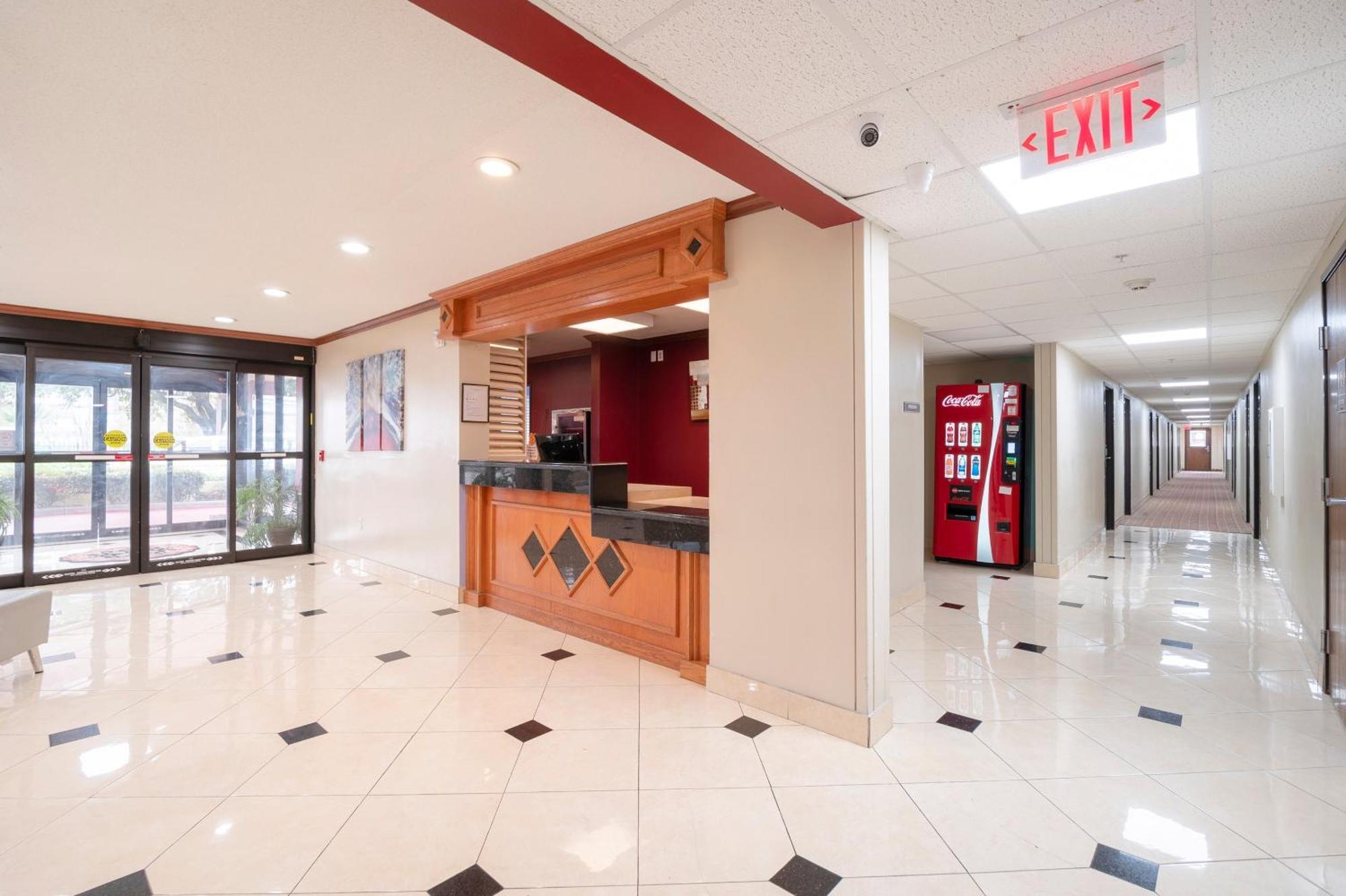 Hotel Oyo Townhouse Houston Airport North Exterior foto
